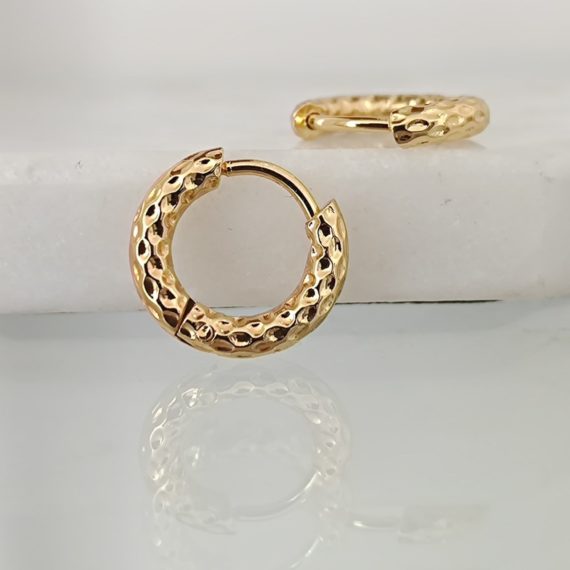 ARETES HAMMERED DORADO