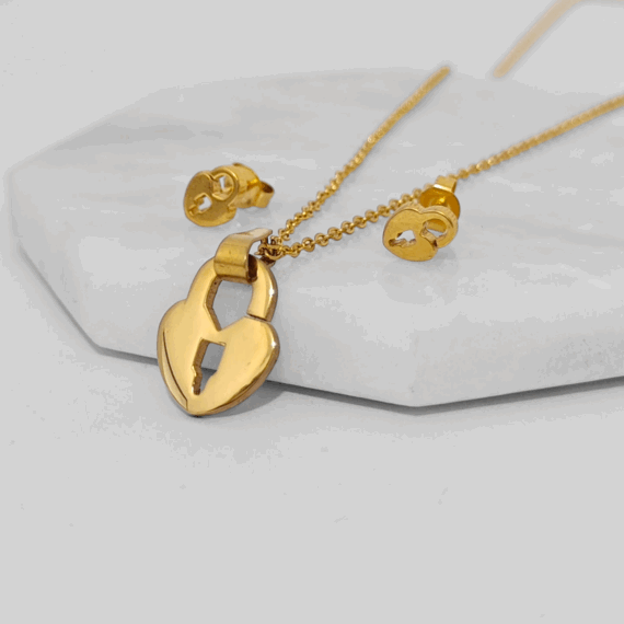 COLLAR CONJUNTO CORAZÓN CERRADURA