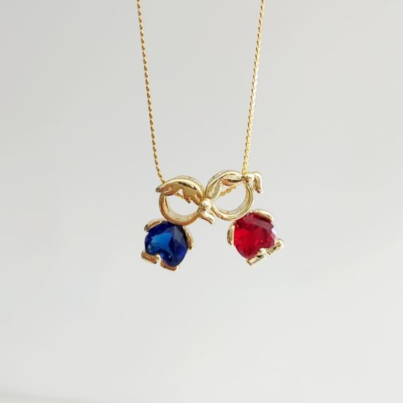 COLLAR DIJE NIÑO Y NIÑA ROJO Y AZUL