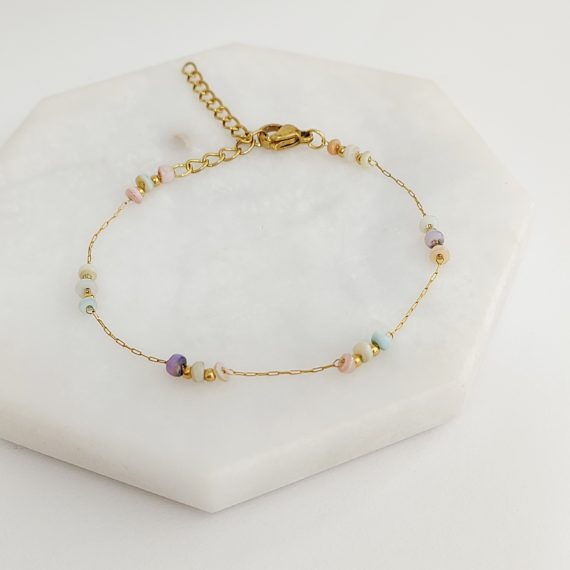 PULSERA CON MINI CONCHAS