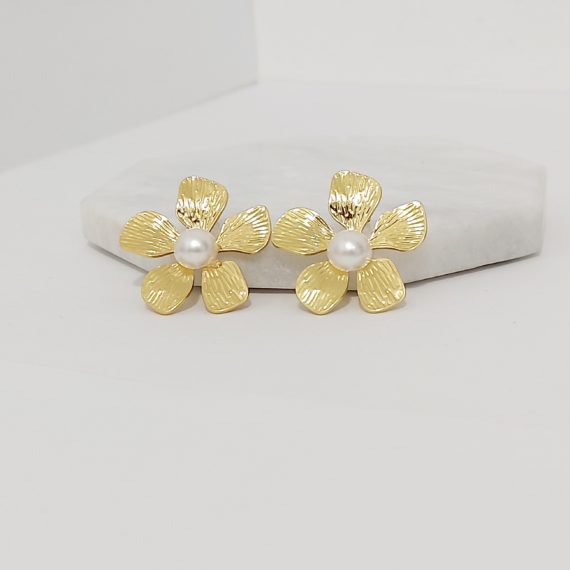 ARETES FLOR PERLA CENTRAL