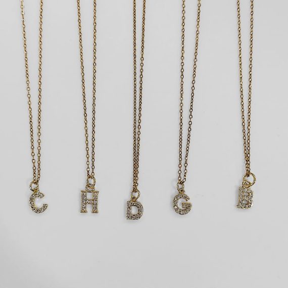 COLLAR INICIAL DORADA ZIRCONIA