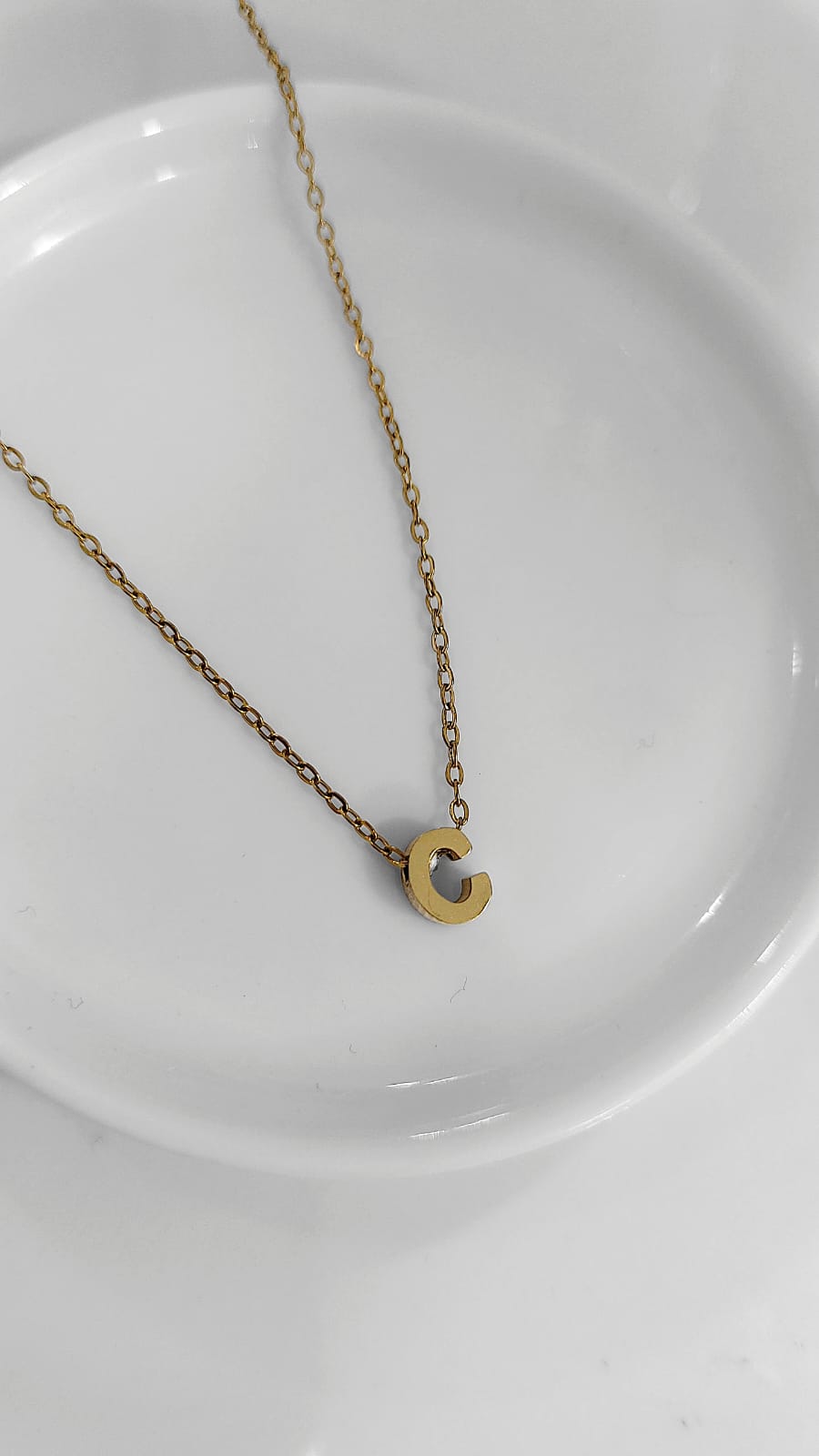 COLLAR INICIAL LISA DORADA - Image 2