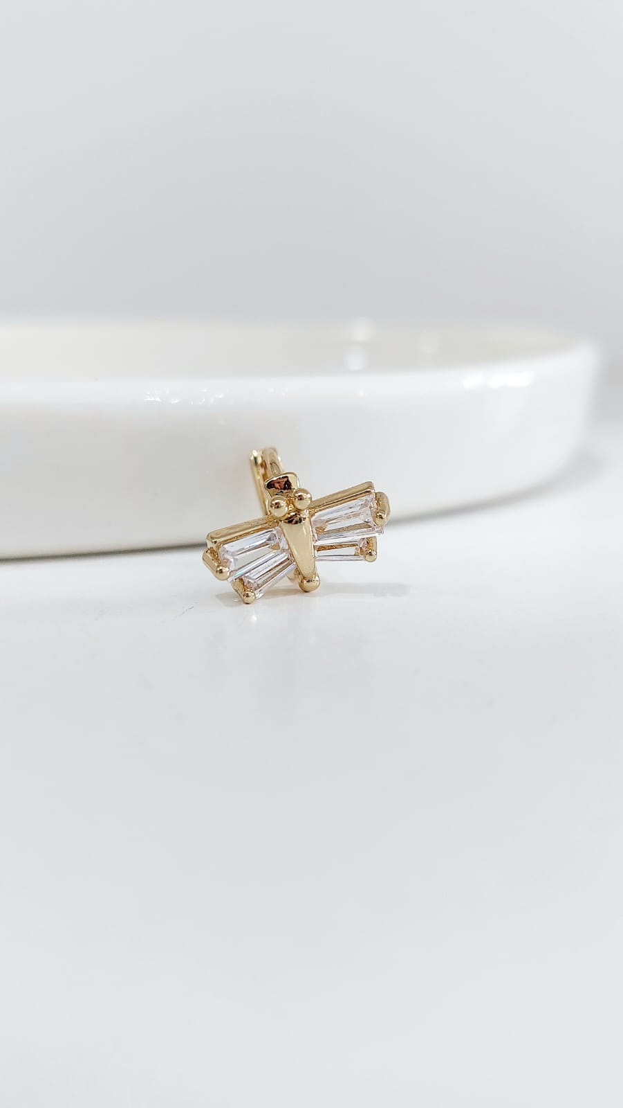 PIERCING HUGGIE MARIPOSA CRISTAL