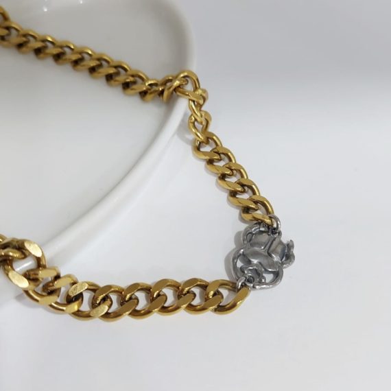 COLLAR CON ESCARABAJO CENTRAL