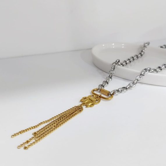 COLLAR CON ESCARABAJO Y BORLA DE CADENA