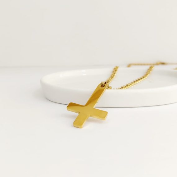 COLLAR CRUZ INVERTIDA DORADO