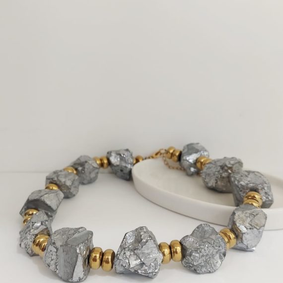 COLLAR NUGGET CON ARGOLLA DE DONA