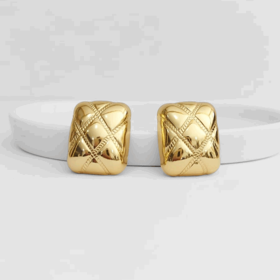 ARETES CUADRADOS DORADO