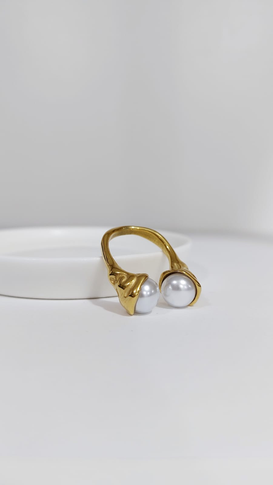 ANILLO HERRADURA CON PERLAS