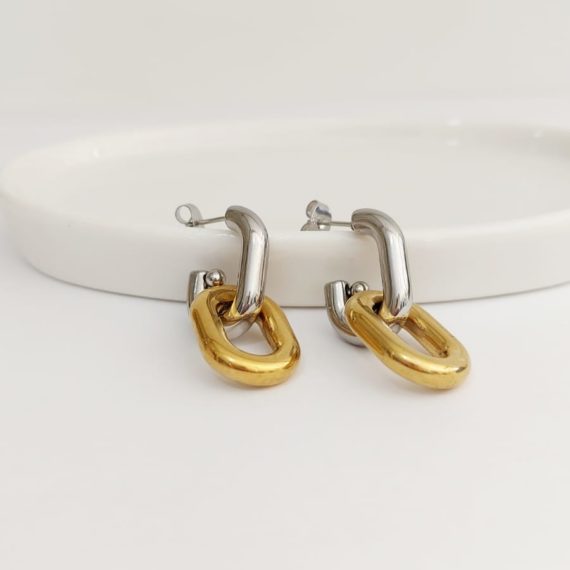 ARETES MEDIA HOOP OVALO BICOLOR