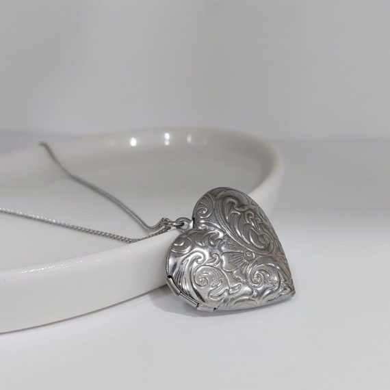 COLLAR RELICARIO CORAZÓN PLATA