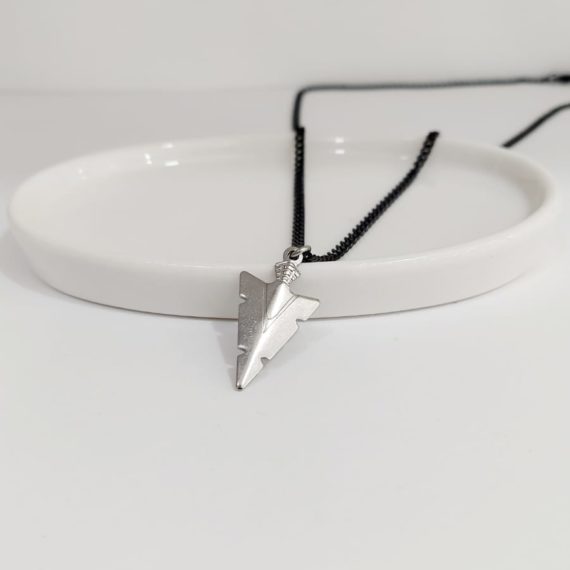 COLLAR CADENA CON FLECHA