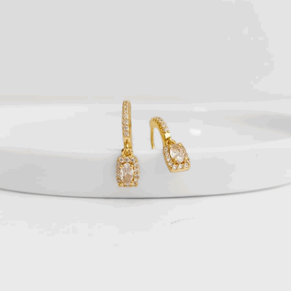 HUGGIE CON ZIRCONIA Y CUADRO COLGANTE