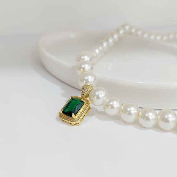 COLLAR PERLAS CON DIJE VERDE
