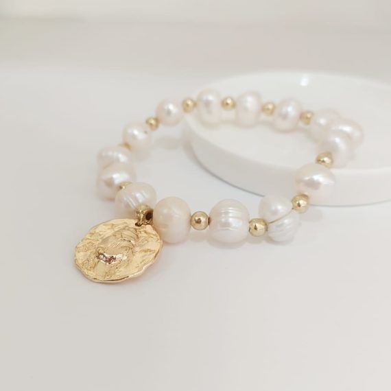 PULSERA PERLA DE RIO CON DIJE ESCARABAJO