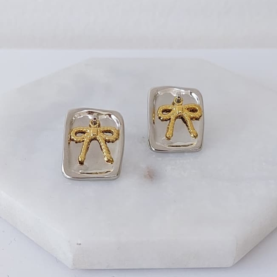 ARETES STUD CUADRADO MOÑO