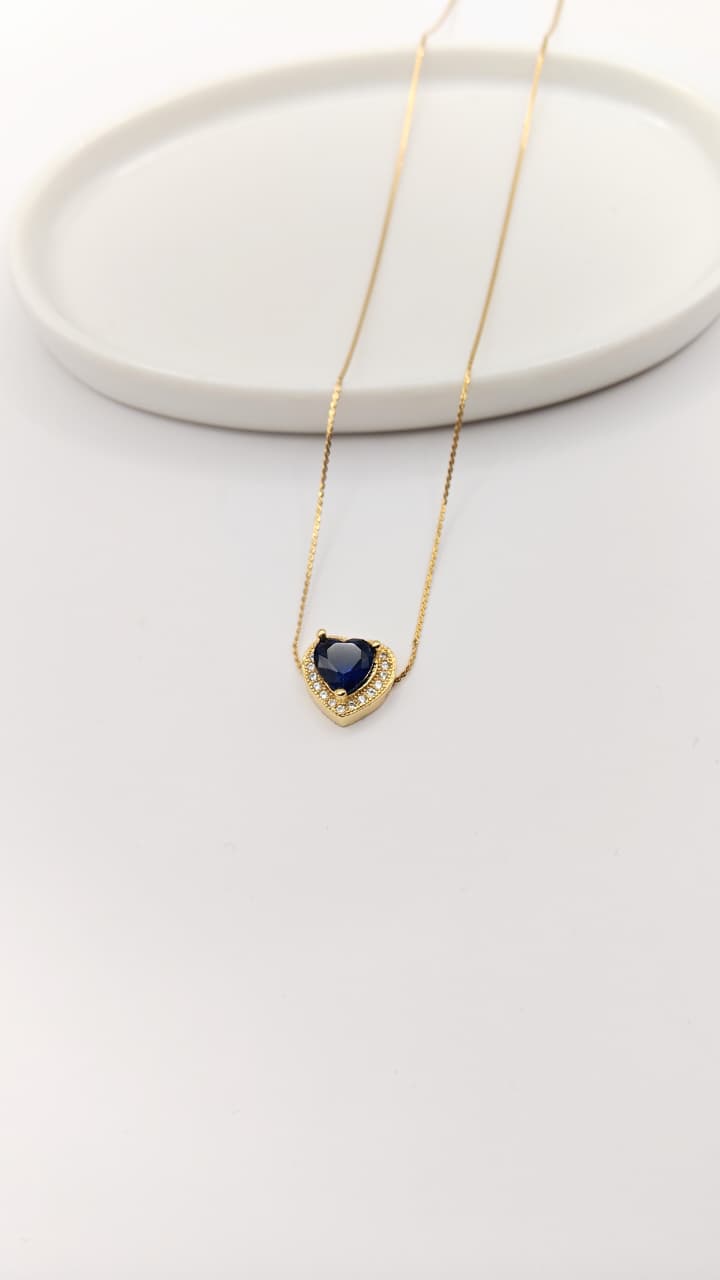 COLLAR DORADO CON DIJE CORAZON AZUL - Image 2