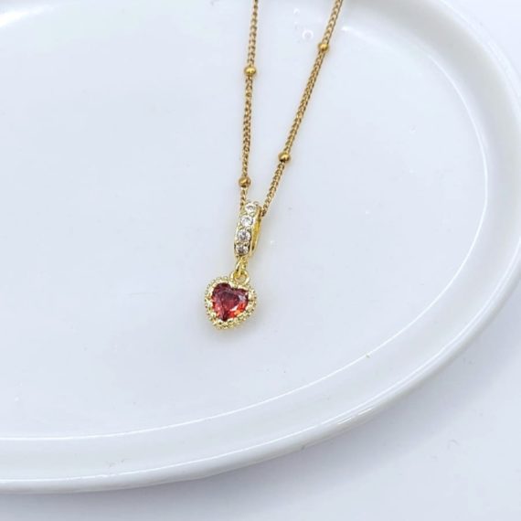 COLLAR CON DIJE DE CORAZÓN CRISTAL COLORES