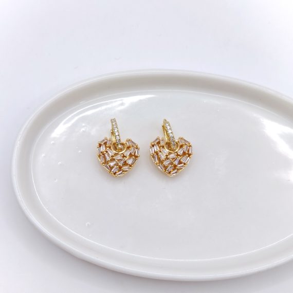 ARETES CORAZON ZIRCONIA