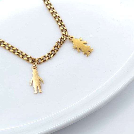 PULSERA DORADA CON DIJE DE NIÑA