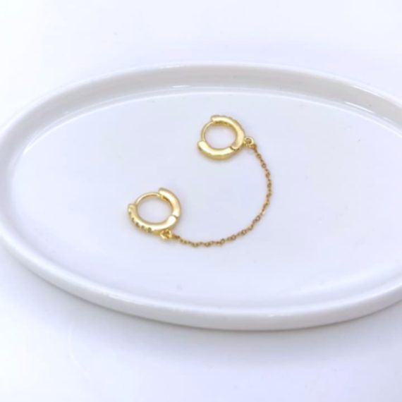 PIERCING STUD CIRCULO CON CADENA