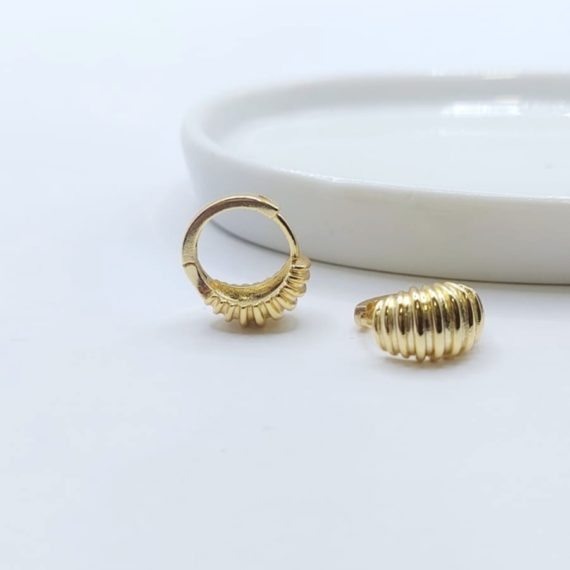 ARETES HUGGIE CHUNKY