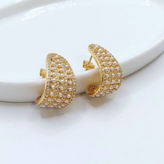 ARETES STUD MEDIA GOTA PERLAS