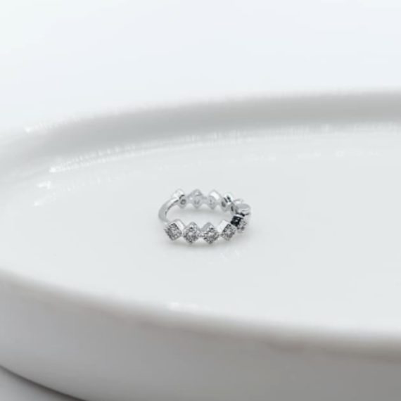 PIERCING HUGGIE MINI ROMBOS